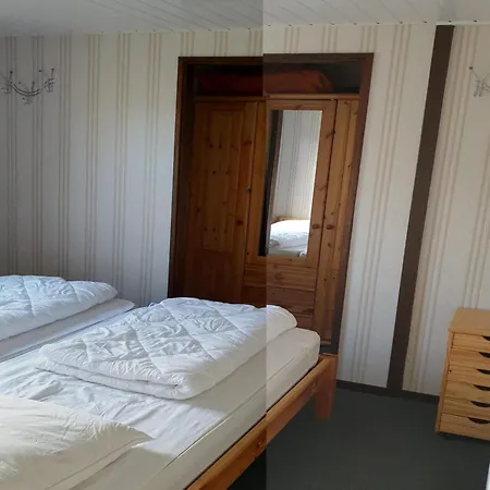 Holiday home On Eureka Park Near *