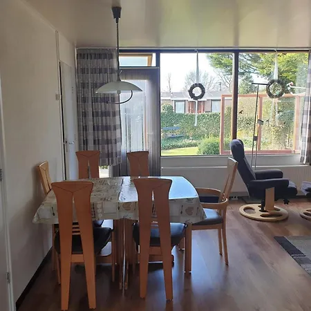 Comfortably Furnished 6-person 別荘 Sint Maartensvlotbrug