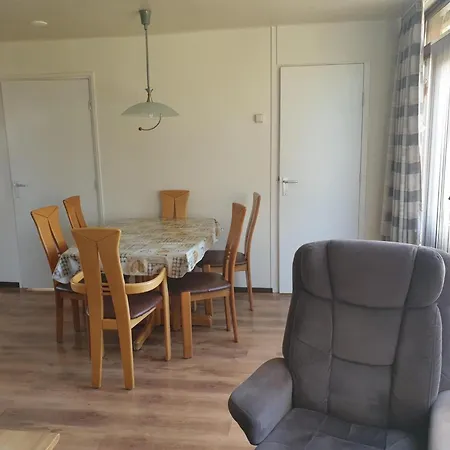 Comfortably Furnished 6-person * Sint Maartensvlotbrug